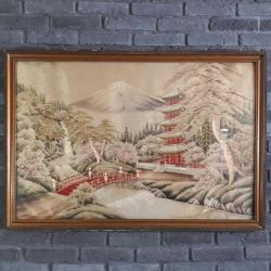 ANTİKA , JAPONYA FUJI DAĞI VE CHUREITO PAGODA ANTİK BUDİST TAPINAĞI TASVİRLİ EL İŞLEME İPEK KANAVİÇE , ORJİNAL ÇERÇEVESİNDE TABLO , 98 x 68 cm