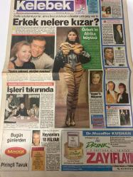 KELEBEK GAZETESİ DOĞUM GÜNÜ HEDİYESİ (TURKISH NEWSPAPPER) - 26 MART 1991 - TAM TAKIM 4 SAYFADIR -Nevra Serezli-Metin Serezli-Ayşegül Ünsal-Çetin Ener-Ali Portakal-Ümmü Alkame-Cemal Dündar-Leyla İsmier-Dr Gündüz Tezmen-Azize Bergin-Emel Sayın-Nükhet Duru-Şener Şen-Muazzez Abacı-Bülent Ersoy-Ayşe Tunalı-Sinan Özen-Coşkun Sabah-İbrahim Tatlıses-Burhan Çaçan-Hülya Süer-Gökhan Güney-Seçil Heper-Nalan Altınörs-Yunus Emre-Erkek nelere kızar-Belki söylemiyorlar ama bozuldukları o kadar çok şey var ki-Özbekin Afrika büyüsü-Tiyatro sahnesi oksijen maskesi-Ayşegül Ünsal sinemayı ikinci plana attı-İşleri tıkırında-Bugün günlerden-Hayvanlara 18 milyar-Şehit Veliler-Allah kelamı Kur’an meali-Tevbe Suresi-Bir nüktede bin ışık-Sizden gelenler-Sesler nefesler-Bilmemek ayıp değil-Yüzler çiçek açacak-Bademin kabuğu nasıl soyulur-Evlilik köşesi-O şimdi sanatçı-Müzik dostları-Gazino-Gurbette şenlik var-Listelerden-Aklınızda bulunsun-Bir Elvis müzikali-Gazeteci-Para ya güleceğiz-Gece yarısı konseri-Şarkılar