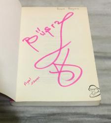 HER ANNE BİR MELEKTİR - İMZALI -