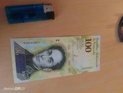 100 Venezuela Bolivares kağıt para. Dikey para. Çil durumda