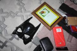 AYAKKABI ŞAL ÇERÇEVE TELEFON KILIFI VS VS BIR COK URUN LOT HALİNDE (CD-ODA