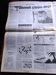 Sağduyu Gazetesi - Turkish Newspaper - 1 Haziran 1999 - uzmanlar Abdullah Öcalan'ın görünüşüne aldanmayın dedi - Abdullah Öcalan kardeşlik ve barış için yaşaması gerektiğini söyleyerek pişmanım dedi Fotoğrafı - şehit yakınları isyan ettiler - DGM'ler değişiyor - DSP pişmanlık yasası istedi - Yunanistan başbakanı Kostas Simitis Öcalan'ın açıklamaları Türk Yunan ilişkilerini zedeleyebilir dedi - PKK'ya destek veren Almanlar Şimdi de Öcalan davasını AİHM'e taşıyor - PKK koruculara saldırdı - Keşmirde mücahitler direnişte - Kosova'da toplu tecavüz var - ABD'den sırplara çağrı Miloseviç'i devirin - İsrail lübnan'ı bombaladı - Abdullah Öcalan'ın yargılandığı tarihi duruşmada mudanya'da kuş uçurtulmadı - Fidan çocuk dergisi sahibi Ali Osman Deniz röportaj - Galatasaray şampiyonluk coşkusunu doyasıya yaşayarak kutlama dersi verdi fotoğraf - Göztepe 17 yıl sonra tekrar birinci ligde - Fenerbahçe'de revizyon - Beşiktaş'ta yabancılar sağlık kontrolünde - sigaraya dakikada 6 kurban
