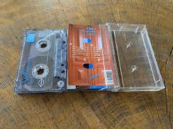 SEZEN AKSU - ŞARKI SÖYLEMEK LAZIM - KASET