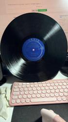 GRAFIN MARIZA - EIN GROBER OPERETTEN QUERSCHNITT- ORBIS RECORDS LP 1964 -  VINLY - DİKKAT KAPAK YOK SADECE PLAK...