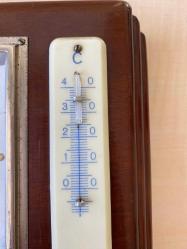 TERMOMETRE VE BAROMETRE AHŞAP NO 097