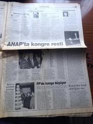 Radikal Gazetesi - Turkish Newspaper - 3 Kasım 1999 - DSP ve MHP'nin Haluk Kırcı çekişmesi büyüyor Fotoğrafı - bedelli askerlik yasası kabul edildi - Nesim Malki'nin defteri Erol Evcil'in evinde çıktı - jandarma işte Ahmet Taner Kışlalı'nın failleri robot resimler - MHP Türk İş'i ele geçirme peşinde - dünyaca ünlü psikopatların beş yıldız verdiği filmler - Fethullah Gülen'i eğitimde kontrol etmek isteyen YÖK - türbana kapı aralandı - Fazilet Partisinde kavga büyüyor - Recai Kutan'dan İsrail işbirliğine vize - Bülent Ecevit'ten Rusya'ya kritik ziyaret - TÜSİAD Yönetim Kurulu Başkanı Erkut Yücaoğlu liderler bizden vize istiyor - Koç Avrupa Ligi'nde - Amerikan pastası filmi sinemalarda özel gösterim - Galatasaray Milan'ı ham yapacak - Galatasaray'ın en büyük kozu Hagi Fotoğrafı - Süleyman Seba destek arıyor - Fenerbahçe'de Zeman son noktayı koydu - Kuşadası çevre kısa filmleri bugün başlıyor - Shakespeare'in 3. Richard'ı Türkiye'de ilk kez Ankara Devlet tiyatrosunda-  Işıl Kasapoğlu'