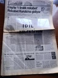 Zaman Gazetesi - Turkish Newspaper - 9 Şubat 2000 - PKK ve Hizbullah sonrası için yeniden yapılanma hamlesi başladı - insan hakları örgütünden suçlama Çeçenistan'da sivil katliam yapılıyor - Almanya'daki dava Metin Kaplan olay çıkardı - Ahmet Kaya Türkçe küfür eden polislerimizi bile özledim dedi fotoğraf - Hizbullahı arşiv çökertecek - Danıştay'dan Merve Safa Kavakçı'ya ret - depremzedenin feryadı - Kuzey Irak eyaletleşiyor - Avrupa Birliği Türkiye'den memnun - dışarıdakiler yazan Eyüp Can Yazı Dizisi - Süleyman Demirel patates inceledi - Abdullah Gül'e karşı Numan Kurtulmuş - Cengiz Çandar benim şehirlerim - Bornova'da çarşı pazar açıldı fotoğraf - Tema vakfı başkanı Hayrettin Karaca doğulu gençlere barış toprağın bağrında dedi fotoğraf - Hakan Şükür'e övgü - Beşiktaş pusuya yattı - Trabzonspor teknik direktörü Giray Bulak Arif Erdem emek hırsızı dedi - Ülker coachu Murat Didin Cibona'yı patlatırız - Fenerbahçe'de başkanlık için hazırlanan Vefa Küçük iddialı geliyor - Aziz Yıldırım