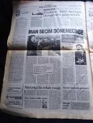 Zaman Gazetesi - Turkish Newspaper - 9 Şubat 2000 - PKK ve Hizbullah sonrası için yeniden yapılanma hamlesi başladı - insan hakları örgütünden suçlama Çeçenistan'da sivil katliam yapılıyor - Almanya'daki dava Metin Kaplan olay çıkardı - Ahmet Kaya Türkçe küfür eden polislerimizi bile özledim dedi fotoğraf - Hizbullahı arşiv çökertecek - Danıştay'dan Merve Safa Kavakçı'ya ret - depremzedenin feryadı - Kuzey Irak eyaletleşiyor - Avrupa Birliği Türkiye'den memnun - dışarıdakiler yazan Eyüp Can Yazı Dizisi - Süleyman Demirel patates inceledi - Abdullah Gül'e karşı Numan Kurtulmuş - Cengiz Çandar benim şehirlerim - Bornova'da çarşı pazar açıldı fotoğraf - Tema vakfı başkanı Hayrettin Karaca doğulu gençlere barış toprağın bağrında dedi fotoğraf - Hakan Şükür'e övgü - Beşiktaş pusuya yattı - Trabzonspor teknik direktörü Giray Bulak Arif Erdem emek hırsızı dedi - Ülker coachu Murat Didin Cibona'yı patlatırız - Fenerbahçe'de başkanlık için hazırlanan Vefa Küçük iddialı geliyor - Aziz Yıldırım