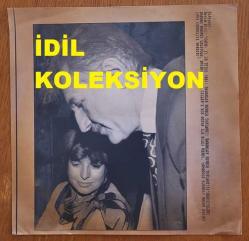 TÜRKİYE CUMHURİYETİ ESKİ BAŞBAKANI TANSU ÇİLLER'İN AJANS-BASIN FOTOĞRAFI (KAĞIT BASKI) - 21 x 17 cm EBADINDA - TANSU ÇİLLER, BAKANLAR KURULU TOPLANTISINDA İÇİŞLERİ BAKANI MEHMET GAZİOĞLU İLE AYNI KAREDE. 1993. HASAN AYDIN