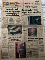 TERCÜMAN GAZETESİ - DOĞUM GÜNÜ HEDİYESİ (TURKISH NEWSPAPPER) - 29 NİSAN 1981  - SADECE TEK YAPRAKTIR-Prof Yasa-Giscard-Mitterrand-Gilmour-Enver Sedat-Rahmi Pehlivanlı-Kemal Önder-Hilmi İşgüzar-Münir Nurettin Selçuk-Ahmet Kabaklı-Rauf Tamer-Levent Cevik-Demokrasi Türk Ordusunun vazgeçilmez prensibidir-Tarım işçileri 8500 TL asgari ücret alacaklar-4800 lira olan ücret yüzde 77,5 arttırıldı-Enver Sedat Pehlivanlı’nın Atatürk tablosunu satın aldı-Yüce Divan’da dün de Hilmi İşgüzar’ın sekreteri dinlendi-58 TÖB DER yöneticisinin yargılanmasına 22 Mayıs’ta başlanıyor-3 ayrı belediyenin sınırı olan sokakla kimse ilgilenmiyor-Evren ve MGK üyeleri Ulusal Egemenlik tatbikatı için bugün Erzincan’a gidiyor-Uzay dolmuşu Boeing’in sırtına bindi-Ansiklopedi cilt kapakları ile ilgili açıklama-Marksizme göre sosyal sınıf ayrılığı yalnız ekonomik temele dayanır-Kaptan Şoförler-Nedir Kaptan’ın ilk sırrı-Meslekte kıdem mi ustalık mı-Taşıma cana mala karşı içten sorumluluk duyguları mı-Tekstil makinaları ar