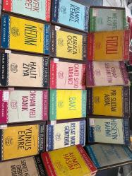 18 kitap - Varlık Türk klasikleri- Mehmet Akif-fuzuli- Cemal şehabettin- pir sultan abdal- Hüseyin rahmi- Türk yenilik şiiri-Namık Kemal-Karacaoğlan- Cahit sıtkı tarancı - baki- Reşat Nuri Güntekin- Ahmet haşim- Tevfik Fikret- nedim- Halit ziya- Orhan Veli kanık- Yunus Emre- serveti fünun edebiyatı