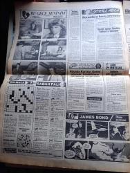 Sabah Gazetesi - Turkish Newspaper - 2 Haziran 1985 - Güney Petrol halkı dolandırdı - Mehmet Ali Ağca'yı idam etmemek için formül aranıyor - Papandreu Türk düşmanlığı yaparak bugünkü seçimi kazanacak - Fenerbahçeli taraftarlar Sakıp Sabancı'nın sattığı biletleri kapıştı Fotoğrafı - İstanbul'da en temiz Deniz Kilyos Şile Çınarcık ve Arnavutköy - migros'ta değişen fiyatlar - cinsel sorunlarınız yazan psikolog doktor Arthur Stone - İngiltere'de takvim güzel seçilen Janine James Fotoğrafı - Turgut Özal bakanlarını intihan ediyor - İş Bankası Pirelli ile ortak çelik tesisi kuracak - bu gece seninim oynayanlar Simone Pelei Claudio Aliotti Foto Roman - Gönül abla Dert köşesi - James Bond çizgi roman - Fenerbahçe sahasında Antalyaspor'u yenerse şampiyonluk turu atacak - Beşiktaşlılar Ankara'ya giderken inşallah bu deplasmanı boşuna yapmıyoruz dediler - Ayten Gökçer ve Çetin Tekindor tarla kuşu adlı televizyon oyununun çekimlerinde Fotoğrafı - Füsun Erbulak ve Füruzan kitapları en çok okunanlar