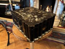 1900 başları Sedef işlemeli ingiliz dikiş kutusu 32 cm 23,5 cm 12 cm ölçülerinde