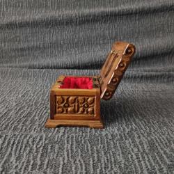 Ahşap Malzemeden El Yapımı Takı Kutusu