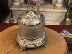 metal ve camdan el boyama fransız kurabiyelik - 14 cm çapında 15 cm boyunda