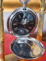 Pilli Köstekli Avrupa Saat