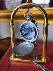 LOT.11 » Sovyet Dönemi Nadir Renk Köstekli Kurmalı