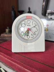 Nova Quartz alarmlı masa saati