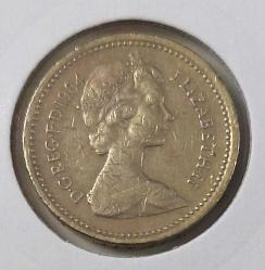 1984 İNGİLTERE 1 POUND ORİJİNAL MADENİ PARASI KRALİÇE II.ELİZABETY TEMALI 3Y1Y2T NADİRDİR