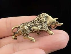 Pirinç Boğa Figürü – Mini Dekoratif Biblo