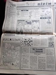 Türkiye Gazetesi - Turkish Newspaper - 24 Ağustos 1984 - siyaset üslubu yazan Yalçın Özer başyazı - Genelkurmay Başkanı Necip Torumtay Doğu'da - bölücü güçler sinsice çalışıyor - yurdumuzu akın eden Arap turistlerin  en çok rağbet ettiği boğazdaki yalı ve köşkler aylığı 7 milyon liraya kadar müşteri buluyor Fotoğrafı - Başbakan Turgut Özal'ın yurt gezisi intibaları doğuda dert çuvalla - Halkçı Parti Arapların mülk edinmesine karşı çıktı - AET çöküyor - Rus Amerikan füze rekabeti - İstanbul'un tapusu minareler yazan Gaziosmanpaşa müftüsü Hüseyin Aşık - Bakırköy Belediye Başkanı Naci Ekşi'yi üzen olay - gecekondu sahiplerine son ihtar - fıkralar köşesi - Resimli Evliya Çelebi seyahatnamesi hazırlayan Kemal Akmeriç - çalışma Bakanı Mustafa Kalemli açıkladı 297 müracaat sahibinden 65'inin resmi arabulucu seçildiğini söyledi - DİSK Genel Başkanı Abdullah Baştürk tahliye edildi - kurtdere güreşlerinde başpehlivan Hüseyin Çokal Başbakan Turgut Özal ile sohbette Fotoğrafı - Sarıyerspor