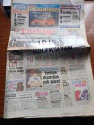 Türkiye Gazetesi - Turkish Newspaper - 20 Ekim 1993 - Devlet bakanı Necmettin Cevheri gazetelerin Diyarbakır'daki bürolarını kapattıkları açıkladı - Süleyman Demirel halkımızı koruyacak güçteyiz - Yıldırım Aktuna basına sitem etti - Mesut Yılmaz hastalığın merkezi hükümettir - Hikmet Çetin teröre hoşgörü yok - İçişleri Bakanı Mehmet Gazioğlu bütün basın mensuplarını koruruz - Tunceli'de 24 saatte 9 öğretmen öldürüldü - Tansu Çiller'den pembe tablo  Türkiye dışarıdan çok güzel - İngiltere başbakanı Major'un gözdesi Kamil Hasan Fotoğrafı - PKK DEP adayı için oy istedi - Haiti'ye ambargo başladı - hayatım Roman hazırlayan Ünal Bolat - namus uğruna çizen Faruk Geç - Necmettin Erbakan Mısır'a gitti - Kongre kararı alan Altay başkanı Ender Türk aday olmayacağım dedi - Galatasaray Beşiktaş ve Trabzonspor tarihin en Zorlu Avrupa sınavında - Galatasaray'ın Alman hocası Hollman meydan okudu - Trabzonspor çok iştahlı - Hami Mandıralı fotoğraf - Manchester United Galatasaray Maçı - Ajax Beşiktaş