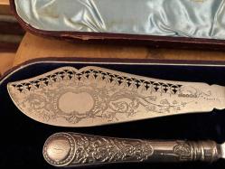 kutusunda 1900 başları İngiliz gümüş kaplama servis seti