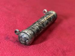 Savat işçilikli gümüş hamayıl 17 gram ağırlığında 7,5 cm boyunda