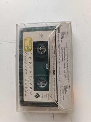 TRACY CHAPMAN CROSSROADS KASET   TEYP KASETİ SORUNSUZ SAGLAM  ( NO 1113