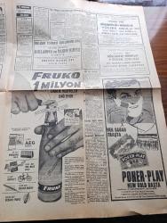 Milliyet Gazetesi - Turkish Newspaper - 16 Ekim 1964 - Kasım Gülek'in affı reddedildi - hükümet Devlet Demir Yolları grevini 30 gün için durdurdu - Zenci Lider Martin Luther King Nobel armağanını zenci hakları için kullanacak Fotoğrafı - CHP kurultayı bugün açılıyor - 28 mahkumun affını adli tıp geri çevirdi - Cizre'de kaçırılan 5 kişi başlarına geleni anlattı Fotoğrafı - bankaların ikramiyeleri yeni şartlara tabi tutuldu - Milli Eğitim teftiş heyeti başkanı Ekrem Üçyiğit  Atatürk devrini diktatörlük olarak vasıflandırdı - İngilterede seçimlerde İşçi Partisi şanslı görülüyor - 150 milyonluk bir blok yazan Ahmet Emin Yalman - minimini beyler yazan Çetin Altan - Fruko 1 milyon liralık hediye dağıtıyor - Poker Play tıraş bıçakları - Avrupa kupa galipleri turnuvasının ikinci turunda Galatasaray'ın rakibi Legia - Tokyo 1964 olimpiyatları - Güreş Federasyon reisi Suat Bolayır aldığımız neticeler talihsizlik dedi - Austria Kalecisi Özcan Arkoç'u bekleyen büyük imtihan - Kara yıldırım Hayes