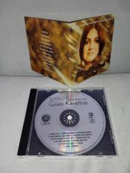 CD Gülden Karaböcek klasikler 2 bestelerim ve ben albümü. Dilek taşı Sürünüyorum kırılsın ellerim ağlıyorsam yaşıyorum... Orijinal. Disk 10 üzerinden 9,5 sorunsuz çalışıyor koleksiyonluk