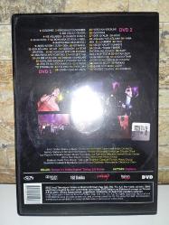 Dvd Sezen Aksu Türkiye şarkıları the songs of Turkey konser - canlı LIVE in concert. 2012 baskı. Orijinal. 2 disk. Diskler 10 üzerinden 9 ve 9,5 sorunsuz çalışıyor. koleksiyonluk. 42 şarkı, 152 dakika. arşivlik, koleksiyonluk. gülümse Sen ağlama git geri dön beni unutma ne kavgam bitti ne sevdam keskin bıçak rakkas şarkı söylemek lazım Bir çocuk sevdim ne ağlarsın dansöz Dünya