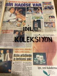HAFTA SONU GAZETESİ - DOĞUM GÜNÜ HEDİYESİ (TURKİSH - NEWSPAPER) - TAM TAKIM 16 SAYFADIR -  4 KASIM 1993 - Sayı: 44 - Sergen Yalçın-Seyhan Soylu-Zeynep Özal-Adnan Güngör-Nil Burak-Erkan Özerman-Güngör Bayrak-Zuhal Olcay-Ferhat Tunç-Ahmet Kaya-İbrahim Tatlıses-Ebru Gündeş-Nilüfer-Ferdi Tayfur-Şenay Yücebaşoğlu-Esin Afşar-Alper Onal-Zerrin Özer-Muazzez Ersoy-Gönül Şen-Müjdat Gezen-Pınar Eliçe-Arslan Güven-Şehnaz Metin Topal-Coşkun Sabah-Suna Ückarısoğlu-Günerga Fidanova-Orhan Gencebay-Yüksel Şengül-Tansu Çiller-Emel Sayın-Özer Ahıska-Mustafa Oğuz-Dikran Manis-David Younnes-Selçuk Tekay-Hülya Avşar-Marisa Amkboru-Fırat Tur-Aytaç Arman-Kaan-Arda-Müge-Müjdat Gezen-Tayfun-Nilüfer-Necdet-Nuran Aksoy-Tanju Moltay-Tülin Demirören-Halef-Nurhayat Cevizoğlu-Dr Murat Baykal-Prof Rasim Sert-Hülya Baykal-Prof Atıf Aktaş-Prof Dr Sedat-Asuman Katırcıoğlu-Selahattin-Meral Çetiner-Nilgün Bıkmaz-Hülya Koçyiğit-Sadık-Gülçin Öztekin-Nurhan Damcıoğlu-Erol Evgin-Yüksel Uzel-Müjde Ar-Ajda Pekkan-Özer Ahıska-Cen