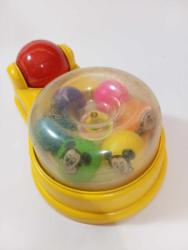 1986 Mattel oyuncak 25 cm  Kırmızı topu çevirince Mickey mouse toplarin dönmesi gerekiyor . Ancak dönmüyor Kırık çatlak yok resimlerdeki haliyle koleksiyon dekorluk