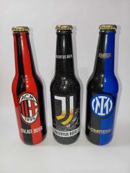 Antika - AC Milan, Juventus ve Inter Milan temalı futbol kulübü tasarımlarına sahip üçlü bira şişesi seti. Her şişe kulüp renkleri ve logolarını taşır. - kitantik - kitaLog