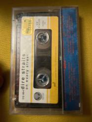 Dire straits on every street kaset