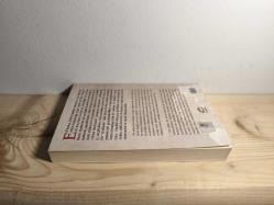 Kurban - Arnavutluk'un Kalbinde Siyasetin Dikenli Yollarında (1.Baskı)