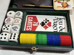 Antika Fransız tarot ve oyun kağıtları orijinal kutusunda