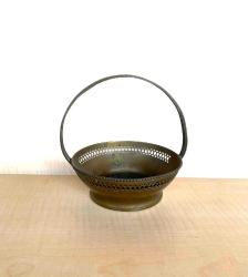 Eskilerden Alman Gümüşü Çiçek Kabartmalı Metal Tabak - Şekerlik - Meyvelik no 2