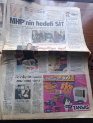 Hürriyet Bölge Gazetesi - Turkish Newspaper - 9 Şubat 2000 - Osmanlı döneminde Rumların yaşadığı Kayaköy için Kültür bakanlığı sonunda restorasyona izin verdi fotoğraf - genelde giysi defilelerine çıkan mankenler Aslı Yıldız ve Esma Çoban bu kez bikini giyip CD filmi dağıtımında görev aldı fotoğraf - Ödemiş Bozdağ kayak merkezi cıvıl cıvıl fotoğraf - genelevde köpek yasağı yumuşadı - Büyük Romulus Karşıyaka'da fotoğraf - MHP'nin hedefi SİT - TEMA'dan teşekkür - seri ilanlar - evet diyen ünlüler - Victoria Adams David Beckham fotoğraf - Oktay Derelioğlu Sezer Çakır Fotoğraf - Kayahan İpek Tüter fotoğraf - Berhan Şimşek Burçin Atılgan fotoğraf - Hakan Şükür Beyda Sertbaş fotoğraf - Michael Jackson bebeğimin bezini değiştiriyorum fotoğraf - Derya Alabora'ya sorular - Ayşe Arman köşesi - Kate Moss'un kiloları - Sertap Erener'in klip arkadaşı Ricky Martin fotoğraf - ünlü manken Demet Şener'den aşk itirafı - TV programı - basketbolda Stefanov kapışması fotoğraf - Göztepe camiası tek yumruk