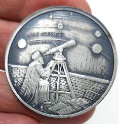 2024 ALİ KUŞCU İSLAM ALİMLERİ SERİSİ 4 GÜMÜŞ 20 TÜRK LİRASI HATIRA PARASI 0529 SERİ NOLU SERTİFİKALI ÇİL ÇOK NADİRDİR