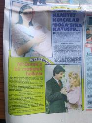 Hürriyet Kelebek Gazetesi - Turkish Newspaper - 15 Ocak 1983 - futbolcu eşleri uyarıyor futbolcuya kız vermeyin - Beşiktaşlı Rasim Kara ve Eşi Aysun fotoğraf - Beşiktaşlı Samet Aybaba ve eşi Şeniz fotoğraf - Fenerbahçeli Alpaslan Eratlı ve Eşi Nurdan fotoğraf - sihirbazlar kralı Ger Cooper darülaceze'de fotoğraf - eski sunucu Hamiyet Kolçalar anne oldu fotoğraf - Nil Burak'a bir mutluluk halkası fotoğraf - Çalıkuşu oynayanlar Sezen Aksu Yusuf Sezgin Hulusi Kentmen Salih Güney yönetmen Ertem Eğilmez eser Reşat Nuri Güntekin foto roman - soğuk günlerin kış jimnastiği - TRT fakültesi bugün açılıyor - TV sinema rüyalar peşinde - şimdi marmelat mevsimidir - marmelat tarifi - büyücü yazan Harold Robbins çeviren Azize Bergin Yazı Dizisi - ihtiras kurbanı oynayanlar Yasemin Kutsi Alev Sayın Turgut Özatay Foto Roman - kızlar da papyon takar fotoğraf - çantanın yerini torbalar aldı fotoğraf - yarınki burç falınız - Yaşar Kemal'in dev romanı İnce Memed resimleyen Yıldız Cıbıroğlu Yazı Dizisi