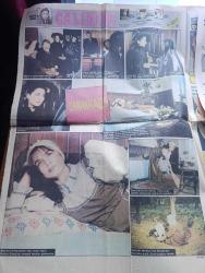 Hürriyet Kelebek Gazetesi - Turkish Newspaper - 15 Ocak 1983 - futbolcu eşleri uyarıyor futbolcuya kız vermeyin - Beşiktaşlı Rasim Kara ve Eşi Aysun fotoğraf - Beşiktaşlı Samet Aybaba ve eşi Şeniz fotoğraf - Fenerbahçeli Alpaslan Eratlı ve Eşi Nurdan fotoğraf - sihirbazlar kralı Ger Cooper darülaceze'de fotoğraf - eski sunucu Hamiyet Kolçalar anne oldu fotoğraf - Nil Burak'a bir mutluluk halkası fotoğraf - Çalıkuşu oynayanlar Sezen Aksu Yusuf Sezgin Hulusi Kentmen Salih Güney yönetmen Ertem Eğilmez eser Reşat Nuri Güntekin foto roman - soğuk günlerin kış jimnastiği - TRT fakültesi bugün açılıyor - TV sinema rüyalar peşinde - şimdi marmelat mevsimidir - marmelat tarifi - büyücü yazan Harold Robbins çeviren Azize Bergin Yazı Dizisi - ihtiras kurbanı oynayanlar Yasemin Kutsi Alev Sayın Turgut Özatay Foto Roman - kızlar da papyon takar fotoğraf - çantanın yerini torbalar aldı fotoğraf - yarınki burç falınız - Yaşar Kemal'in dev romanı İnce Memed resimleyen Yıldız Cıbıroğlu Yazı Dizisi