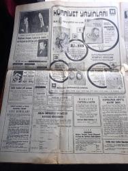 Hürriyet Gazetesi - Turkish Newspaper - 7 Ocak 1972 - Sean Lawyer dünyanın en küçük pilli insanı Fotoğrafı - hollanda'daki işçi kaçakçıların arasında Türkler de var - polis merkezini basıp mühürleri çaldılar - 113 yaşındaki Hanife Aydın bir asırdan beri su taşıyor Fotoğrafı - Tevfik Rüştü Aras kalp yetersizliğinden öldü fotoğraf - 8 yıldan beri dağda dolaşan şaki Kerim Şahin sonunda öldürüldü - burç falınız - İstanbul Ankara İzmir radyo programı - avukatlar çapraz sorgu sistemini getirmek istiyor - Pırtık ve Hüdaverdi karakterleri havlularda fotoğraf - halk ozanı Neşet Ertaş bu akşam Adapazarı Melek sinemasında - Bir Türk kızının not defterinden otostopla Avrupa anlatan Ferda Bigat  Yazı Dizisi - 67 ilde yılın sporcularını açıklıyoruz - İtalya'nın erkek sporu için gönderdiği dişi elçi Silviya Antonioni fotoğraf - 29 yaşına basan Filiz Akın doğum günü partisini sette kutladı fotoğraf - bizimkiler karikatür çizen Sezgin Burak - Dedektif Nik karikatür - Yaşar Doğu Yarın anılıyor - Borusan