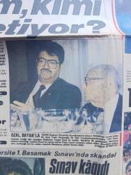 Hürriyet Gazetesi - Turkish Newspaper - 24 Nisan 1985 - Adalet Bakanı Necat Eldem af zamanı yavaş yavaş geliyor dedi - Başbakan Turgut Özal af konusunu ele alıyoruz - Turgut Özal Celal Bayar'la yemekte Fotoğrafı - TBMM'de İlk meclis yaşandı fotoğraf - yaşıtları sokakta 23 nisan'ı kutlarken 16 yaşındaki Hacı Turan cezaevinde fotoğraf - İstanbul'da Ulusal Egemenlik ve Çocuk Bayramı İnönü stadında yapılan törenle kutlandı fotoğraf - 24 Nisan azgınlığı Fransa'da resmi izin çıkmadığı halde Paris'te Ermeni anıtının ilk taşı konuluyor - üniversite 1. Basamak sınavında skandal sınav kağıdı çöplükte bulundu - ithal peynir karı 750 milyon lira - televizyonda bu akşam Everton Bayern Münih maçı - çocuklarımız röportaj N. Onur Yazı Dizisi - ulusal egemenliğin 65. Yılında Birinci TBMM - İsmet Solak'ın Mustafa Kemal Palaoğlu ile konuşması - Camel sigara reklamı - Arjantin halkı hesap istiyor - Körfez Savaşı'nda tırmanma bekleniyor - Celal Bayar 65 yılı anlatıyor - Brooke fotoğraf - Mehmet Keçeciler