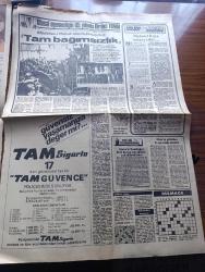 Hürriyet Gazetesi - Turkish Newspaper - 24 Nisan 1985 - Adalet Bakanı Necat Eldem af zamanı yavaş yavaş geliyor dedi - Başbakan Turgut Özal af konusunu ele alıyoruz - Turgut Özal Celal Bayar'la yemekte Fotoğrafı - TBMM'de İlk meclis yaşandı fotoğraf - yaşıtları sokakta 23 nisan'ı kutlarken 16 yaşındaki Hacı Turan cezaevinde fotoğraf - İstanbul'da Ulusal Egemenlik ve Çocuk Bayramı İnönü stadında yapılan törenle kutlandı fotoğraf - 24 Nisan azgınlığı Fransa'da resmi izin çıkmadığı halde Paris'te Ermeni anıtının ilk taşı konuluyor - üniversite 1. Basamak sınavında skandal sınav kağıdı çöplükte bulundu - ithal peynir karı 750 milyon lira - televizyonda bu akşam Everton Bayern Münih maçı - çocuklarımız röportaj N. Onur Yazı Dizisi - ulusal egemenliğin 65. Yılında Birinci TBMM - İsmet Solak'ın Mustafa Kemal Palaoğlu ile konuşması - Camel sigara reklamı - Arjantin halkı hesap istiyor - Körfez Savaşı'nda tırmanma bekleniyor - Celal Bayar 65 yılı anlatıyor - Brooke fotoğraf - Mehmet Keçeciler