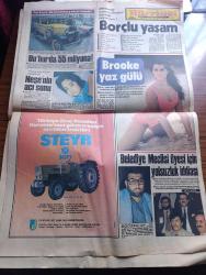 Hürriyet Gazetesi - Turkish Newspaper - 24 Nisan 1985 - Adalet Bakanı Necat Eldem af zamanı yavaş yavaş geliyor dedi - Başbakan Turgut Özal af konusunu ele alıyoruz - Turgut Özal Celal Bayar'la yemekte Fotoğrafı - TBMM'de İlk meclis yaşandı fotoğraf - yaşıtları sokakta 23 nisan'ı kutlarken 16 yaşındaki Hacı Turan cezaevinde fotoğraf - İstanbul'da Ulusal Egemenlik ve Çocuk Bayramı İnönü stadında yapılan törenle kutlandı fotoğraf - 24 Nisan azgınlığı Fransa'da resmi izin çıkmadığı halde Paris'te Ermeni anıtının ilk taşı konuluyor - üniversite 1. Basamak sınavında skandal sınav kağıdı çöplükte bulundu - ithal peynir karı 750 milyon lira - televizyonda bu akşam Everton Bayern Münih maçı - çocuklarımız röportaj N. Onur Yazı Dizisi - ulusal egemenliğin 65. Yılında Birinci TBMM - İsmet Solak'ın Mustafa Kemal Palaoğlu ile konuşması - Camel sigara reklamı - Arjantin halkı hesap istiyor - Körfez Savaşı'nda tırmanma bekleniyor - Celal Bayar 65 yılı anlatıyor - Brooke fotoğraf - Mehmet Keçeciler