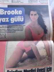 Hürriyet Gazetesi - Turkish Newspaper - 24 Nisan 1985 - Adalet Bakanı Necat Eldem af zamanı yavaş yavaş geliyor dedi - Başbakan Turgut Özal af konusunu ele alıyoruz - Turgut Özal Celal Bayar'la yemekte Fotoğrafı - TBMM'de İlk meclis yaşandı fotoğraf - yaşıtları sokakta 23 nisan'ı kutlarken 16 yaşındaki Hacı Turan cezaevinde fotoğraf - İstanbul'da Ulusal Egemenlik ve Çocuk Bayramı İnönü stadında yapılan törenle kutlandı fotoğraf - 24 Nisan azgınlığı Fransa'da resmi izin çıkmadığı halde Paris'te Ermeni anıtının ilk taşı konuluyor - üniversite 1. Basamak sınavında skandal sınav kağıdı çöplükte bulundu - ithal peynir karı 750 milyon lira - televizyonda bu akşam Everton Bayern Münih maçı - çocuklarımız röportaj N. Onur Yazı Dizisi - ulusal egemenliğin 65. Yılında Birinci TBMM - İsmet Solak'ın Mustafa Kemal Palaoğlu ile konuşması - Camel sigara reklamı - Arjantin halkı hesap istiyor - Körfez Savaşı'nda tırmanma bekleniyor - Celal Bayar 65 yılı anlatıyor - Brooke fotoğraf - Mehmet Keçeciler