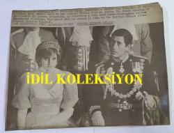 KRAL III. CHARLES'IN (CHARLES PHILIP ARTHUR GEORGE) PRENSES DIANA İLE ORİJİNAL HABER AJANSI BASIM FOTOĞRAFI - NEWS AGENCY PHOTO OF CHARLES III, (CHARLES PHILIP ARTHUR GEORGE) - 22 x 18 cm EBADINDA - FOTOĞRAFTA ÇARŞAMBA GÜNÜ LONDRA'DA PARLAMENTO'NUN AÇILIŞ TÖRENİNDE EŞİ PRENS CHARLES'IN YANINDA OTURAN GALLER PRENSESİ, BUCKİNGHAM SARAYI'NIN PERŞEMBE GÜNÜ YAPTIĞI AÇIKLAMAYA GÖRE, ÖNÜMÜZDEKİ HAZİRAN AYINDA BİR BEBEK BEKLİYOR. ÇOCUK, PRENS CHARLES'TAN SONRA İNGİLİZ TAHTINA İKİNCİ SIRADA YER ALACAK. 1981 - (THE PRINCESS OF WALES, PICTURE HERE SEATED NEXT TO HER HUSBAND PRINCE CHARLES DURING THE STATE OPENING OF PARLIAMENT IN LONDON WEDNESDAY, IS EXPEXTING A BABY NEXT JUNE-BUCKINGHAM PALACE ANNOUNCED THURSDAY. THE CHILD WILL BE SECOND IN LINE TO THE BRITISH THRONE AFTER PRINCE CHARLES HIMSELF. 1981)