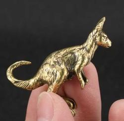 Pirinç Kanguru Figürü – Mini Dekoratif Biblo